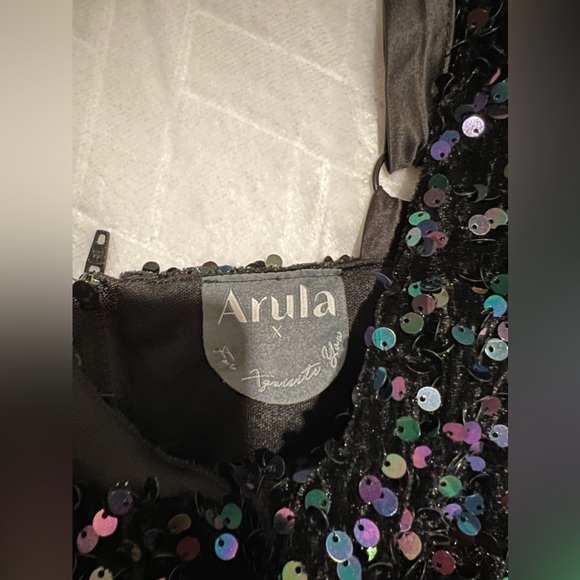 Arula shimmery dress - Picture 2 of 4